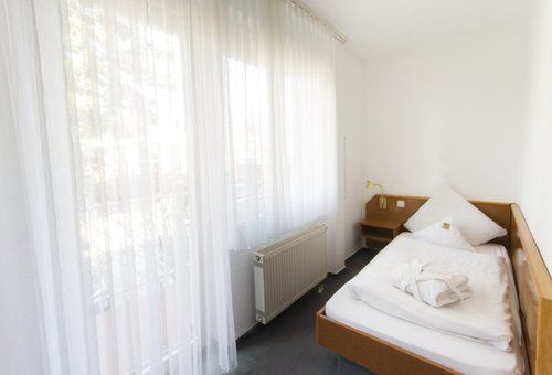 מיינץ Hotel Roemerstein מראה חיצוני תמונה